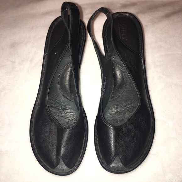 Born Shoes - •BORN• Peep Toe Leather Wedges